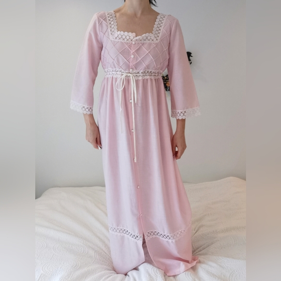 Other - *sold* Medium vintage pink cotton nightgown, cottage core sleepwear